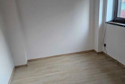Apartament cu 3 camere semidecomandat, mobilat în Prelungirea Ghencea - 6