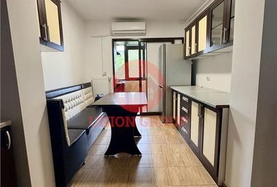 Apartament cu 2 camere decomandat, mobilat în Central