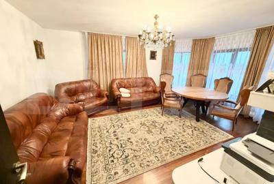 Casă cu 7 camere cu Teren 1800 Mp în Central - 14