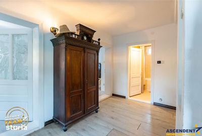Casă cu 7 camere cu Teren 2822 Mp în Central - 10