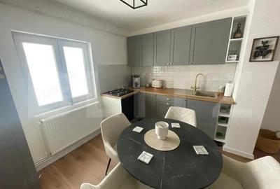 Apartament cu 3 camere decomandat în Rovine