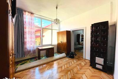 Casă cu 4 camere cu Teren 200 Mp în Gruia - 3