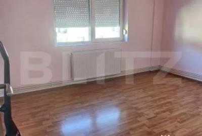 Apartament cu 2 camere decomandat în Carpați 2 - 3