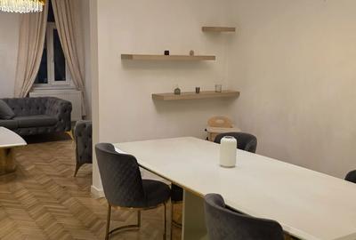 Apartament cu 4 camere în Central