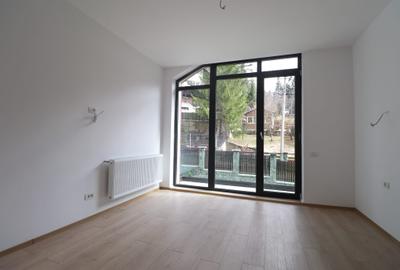 Penthouse cu 3 camere decomandat în Central - 3