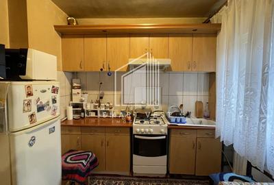 Apartament cu 4 camere semidecomandat, mobilat în Micro 15 - 13