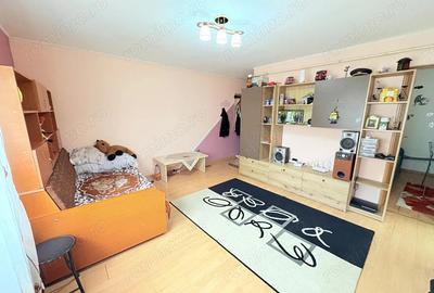 Garsoniera la mansarda, mobilata ?i utilata Ostroveni - 1