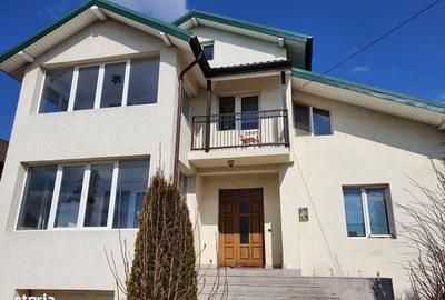 Casă cu 5 camere cu Teren 960 Mp în Valea Lupului - 2