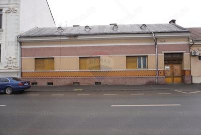 Casă cu 5 camere cu Teren 308 Mp în Central - 4