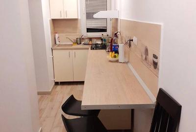 Apartament cu 2 camere decomandat în Plopilor - 1
