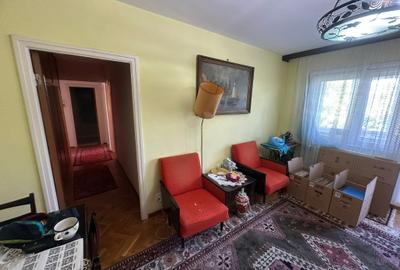 Apartament 4 camere, etajul 3/4, 2 grupuri sanitare, balcon mare, imbunatatiri - 18