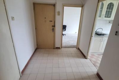 Apartament cu 3 camere decomandat, mobilat în Trafic Greu - 4