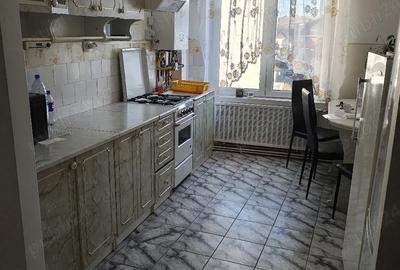 Apartament cu 2 camere decomandat în Central - 1
