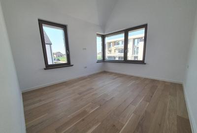 Monarch Soleil - finisaje de lux: parchet,usi, tamplarie lemn natural Monarch Soleil - finisaje de lux: parchet,usi, tamplarie lemn natural - 7