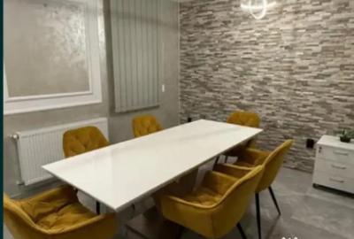 Apartament cu 2 camere decomandat în Tractorul