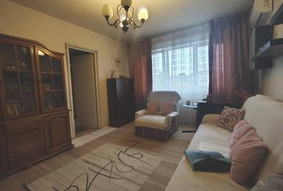 Apartament cu 2 camere semidecomandat, mobilat în Malu Roșu
