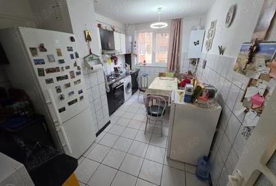 Vand apartament 3 camere pe Calea Bucuresti (Direct Proprietar) - 3