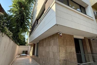 Spațiu comercial, de 300 mp, în Dorobanți