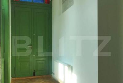 Apartament de vanzare, cu 3 camere, 100 mp, zona centrala - 2