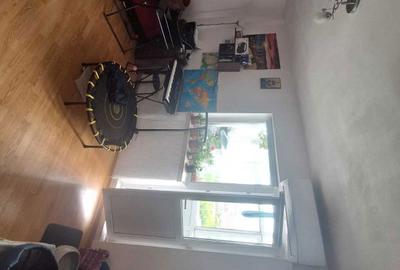 Apartament cu 3 camere decomandat în Alexandru cel Bun - 2
