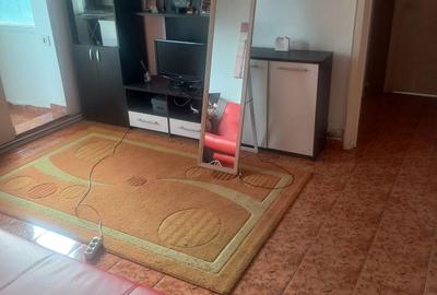 Apartament cu 2 camere semidecomandat în Drumul Carului
