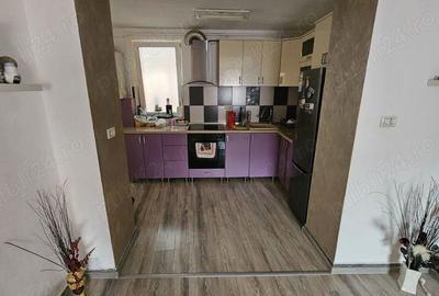 Vand apart. 4 cam. ,centrala proprie , zona Boul Rosu - Malul Mures - Pret redus - 7