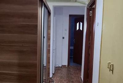 Particular ,vand apartament 2 camere decomandate ! - 1