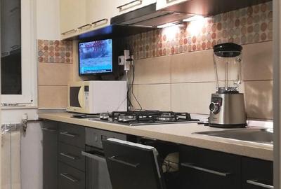 Apartament cu 4 camere decomandat în Apusului - 2