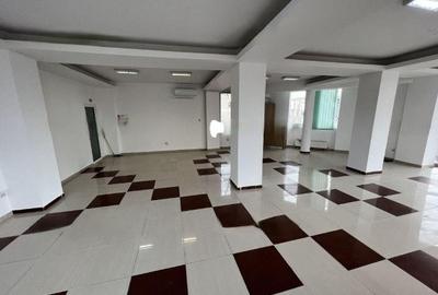 Birou, de 110 mp, în Central - 4