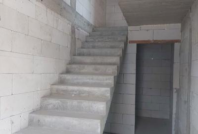 Casă cu 4 camere în Vladimirescu - 1