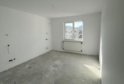 Apartament cu 2 camere decomandat în Pietroasa - 1