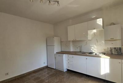 Apartament cu 5 camere semidecomandat în Central - 12