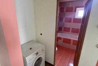 De vanzare apartament cu 3 camere, etajul 2, Dealul Florilor - 12