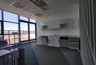 Birou, de 360 mp, în P-ța Muncii - 6