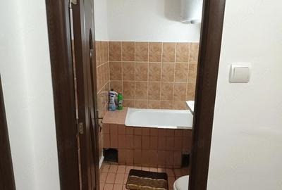 Apartament cu 3 camere semidecomandat în Crihala - 4