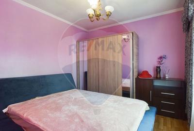 Casă cu 6 camere cu Teren 174 Mp în Andronache - 9