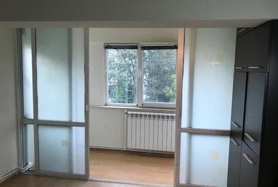Apartament cu 3 camere decomandat în Capitol - 6