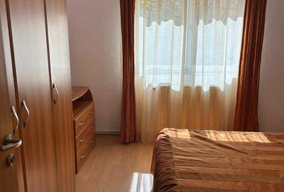 Apartament cu 3 camere decomandat în Drumul Carului