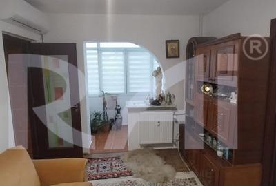 Apartament renovat, 3 camere, Valea Rosie - Etaj 2/4 - 3