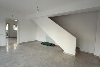 Duplex cu 5 camere cu Canalizare în 1 Decembrie 1918 - 19