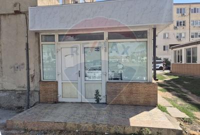 Spațiu comercial, de 86 mp, în Central - 3