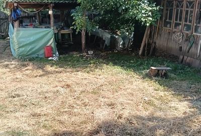 Casă cu 4 camere cu Teren 1100 Mp în Central