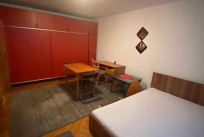 Garsonieră decomandată în Basarab - 3