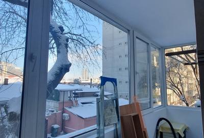 Apartament cu 2 camere semidecomandat, mobilat în 1 Mai - 10