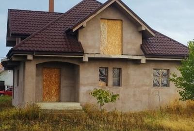 Casă cu 4 camere în Boțârlău - 3