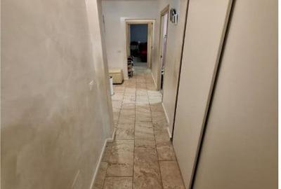 Apartament cu 4 camere decomandat în Cornișa - 1