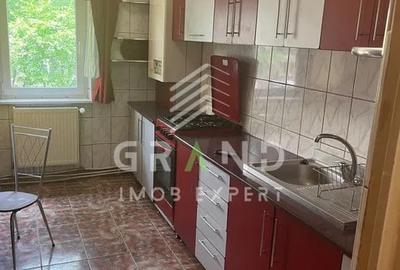 Apartament cu 4 camere decomandat în Zorilor