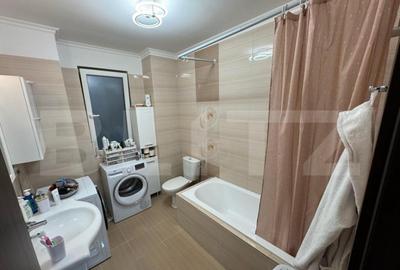 Apartament de vanzare, 2 camere, 74 mp + balcon, zona Pietro - 12