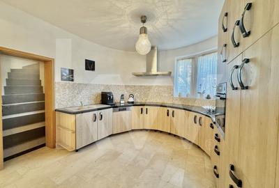 Vila superba in Parcul Sub Arini– Ideala pentru Rezidenta sau Business - 19