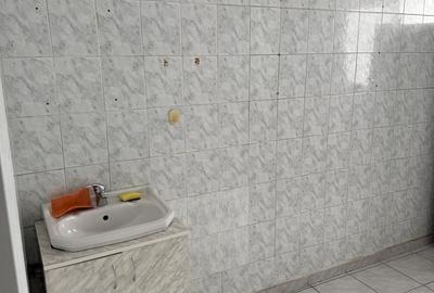 De închiriat: apartament 3 camere - nemobilat - ideal birou - Gorjului - 14